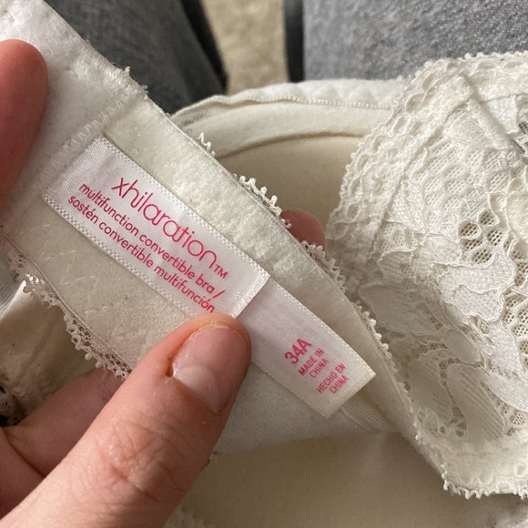 White, laced, strapless bra. - Picture 4 of 4